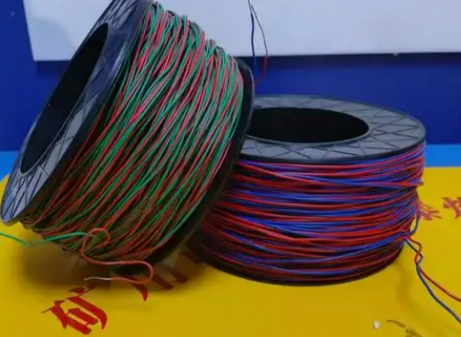 石首放炮线的主要材质有哪些？不同材质的适用场景有何区别？